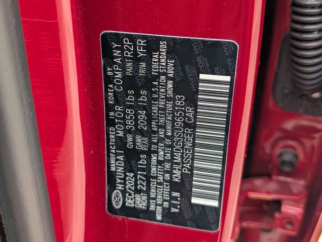 Certified 2025 Hyundai Elantra Sport image 25