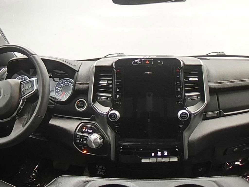Used 2025 RAM 1500 Laramie AWD/4WD image 18