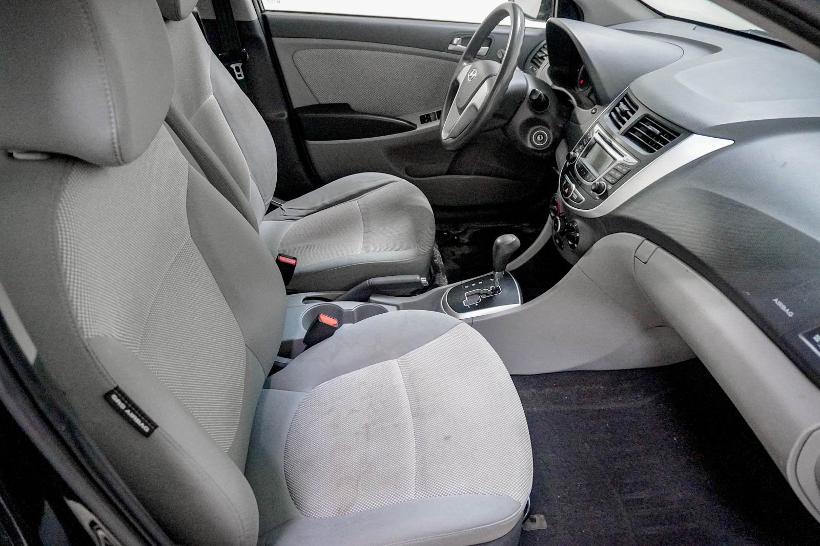 Used 2013 Hyundai Accent GLS image 30