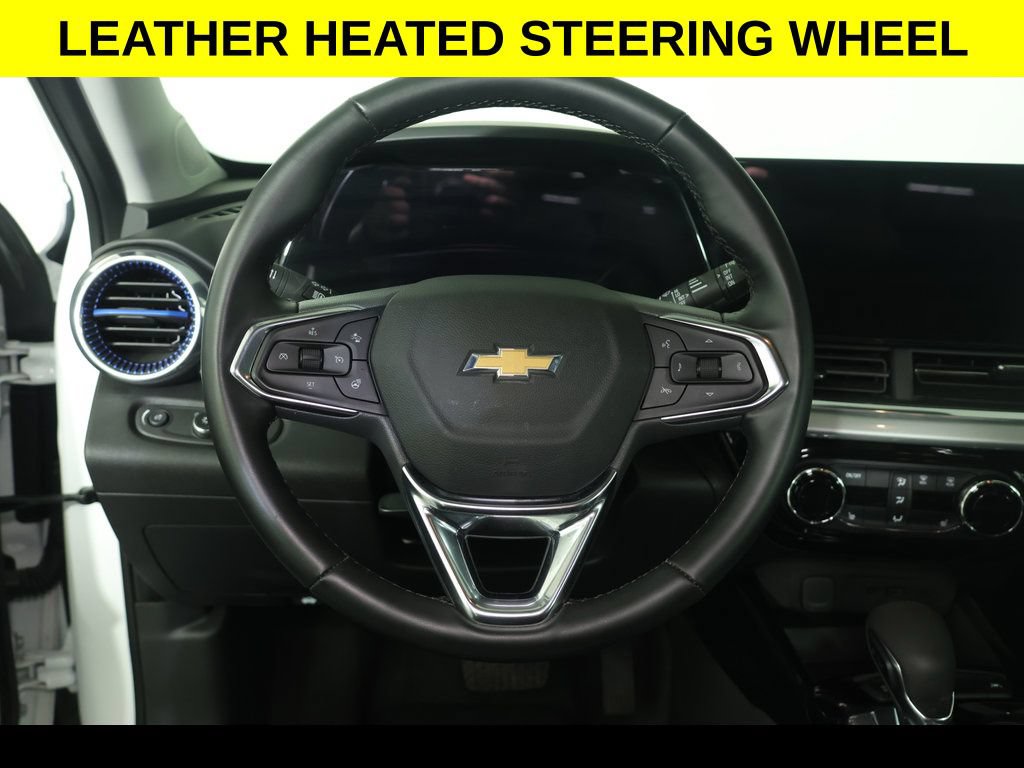 Certified 2025 Chevrolet Trax LT w/ LT Convenience Package FWD image 4