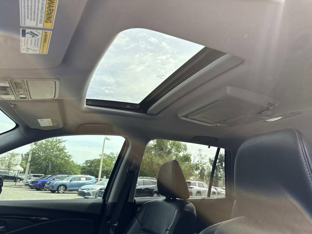 Used 2019 Honda Pilot Touring image 32