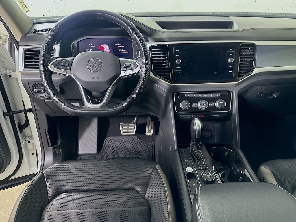 Used 2021 Volkswagen Atlas SEL Premium image 18