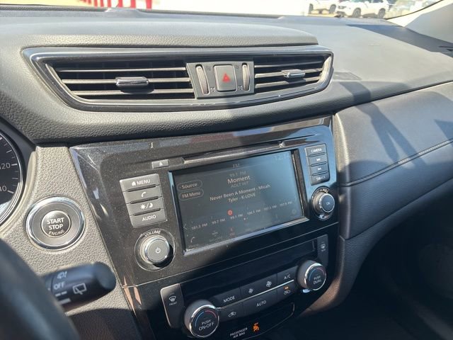 Used 2018 Nissan Rogue SV FWD image 8