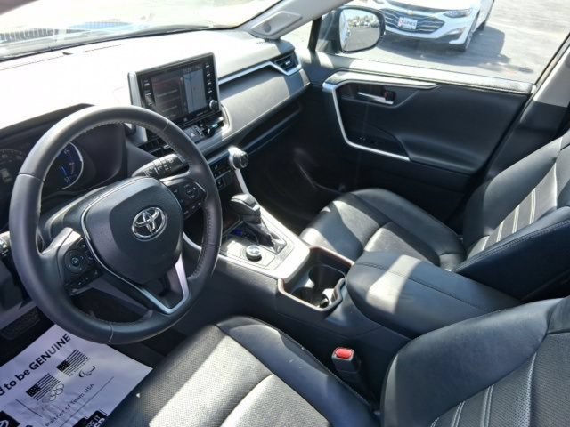 Used 2020 Toyota RAV4 Limited w/ Limited Grade Weather Package AWD/4WD image 14