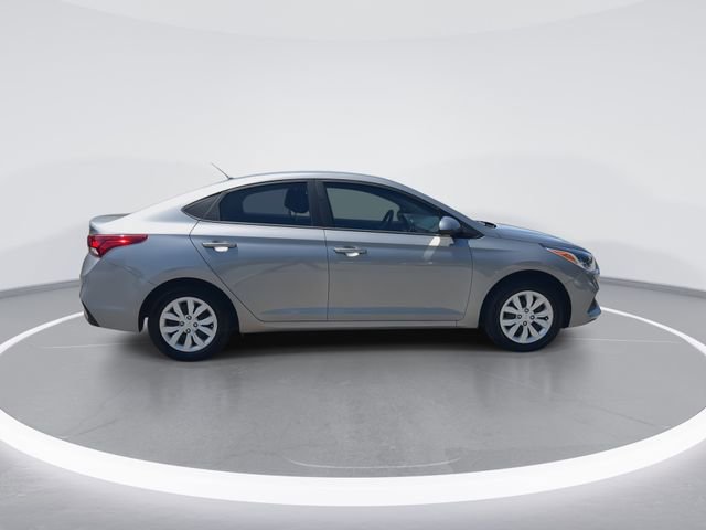 Used 2022 Hyundai Accent SE image 9