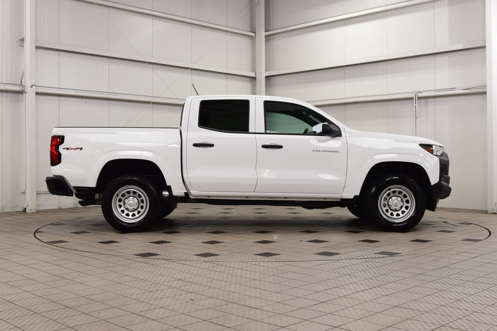 Used 2026 Chevrolet Colorado W/T AWD/4WD image 9