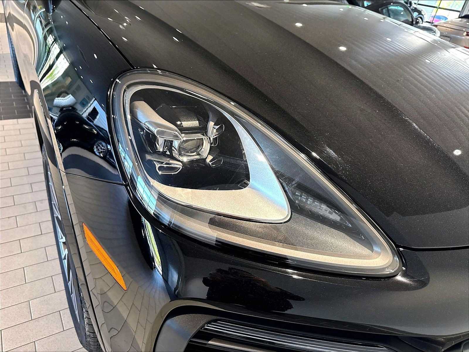 Used 2023 Porsche Cayenne Platinum Edition AWD/4WD image 15