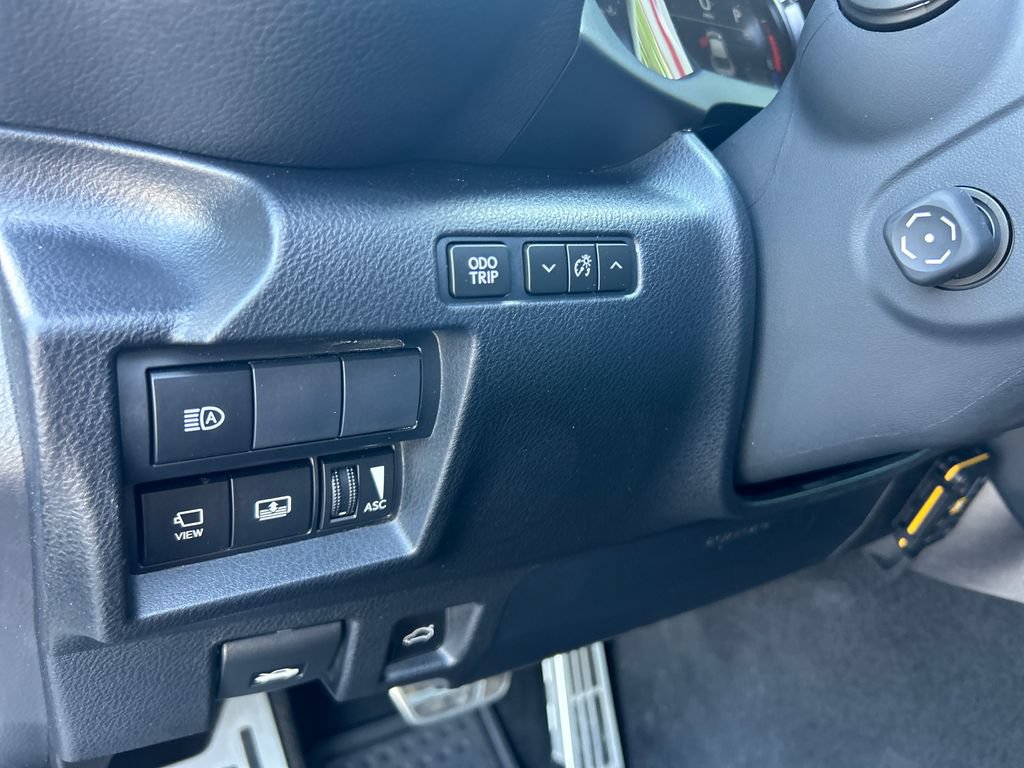 Used 2022 Lexus IS 500 RWD image 27