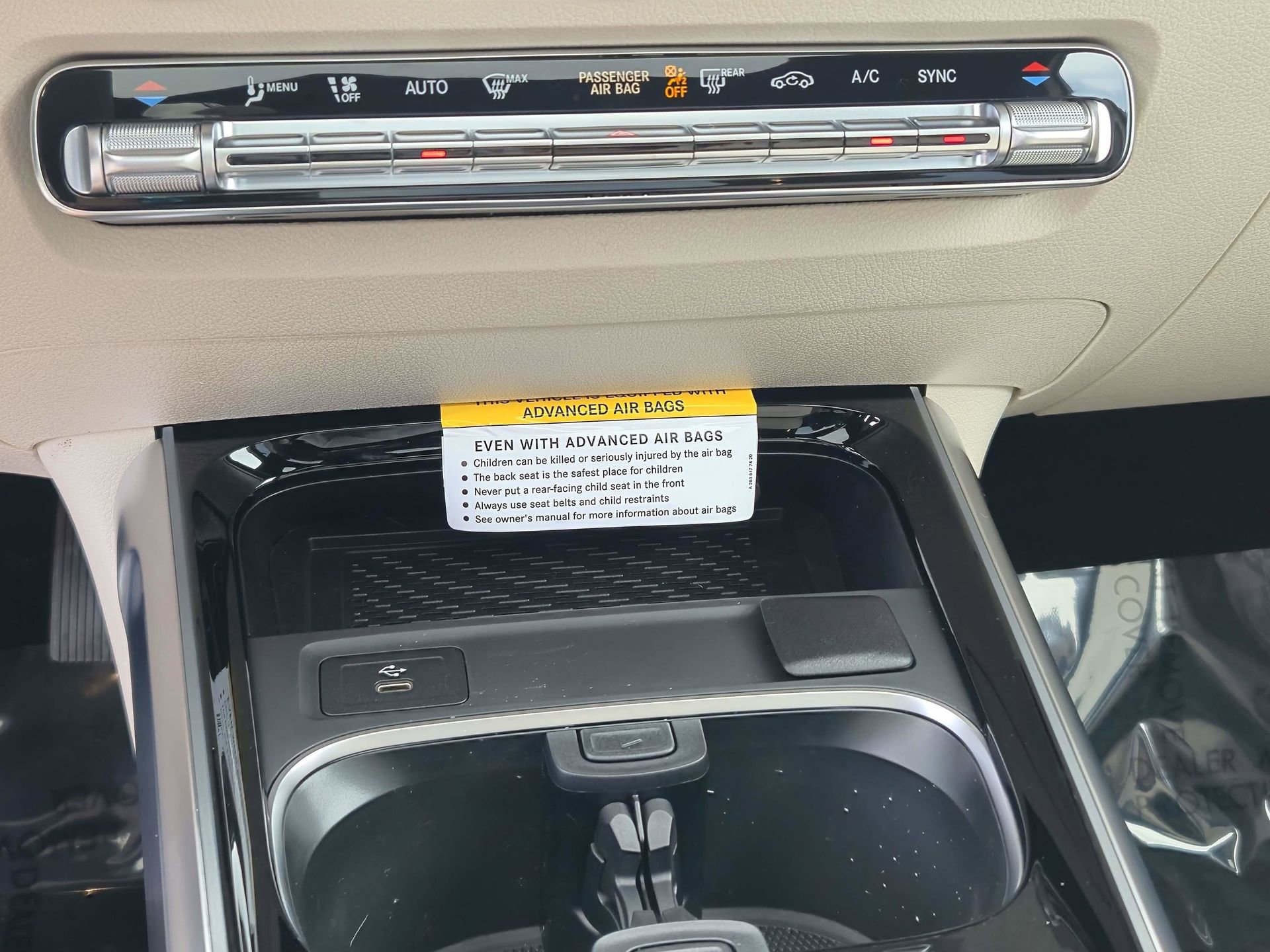 Certified 2025 Mercedes-Benz GLB 250 image 18