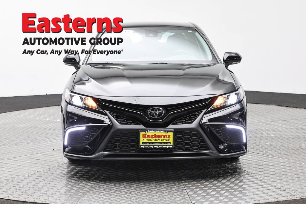 Used 2024 Toyota Camry SE w/ Cold Weather Package FWD image 2