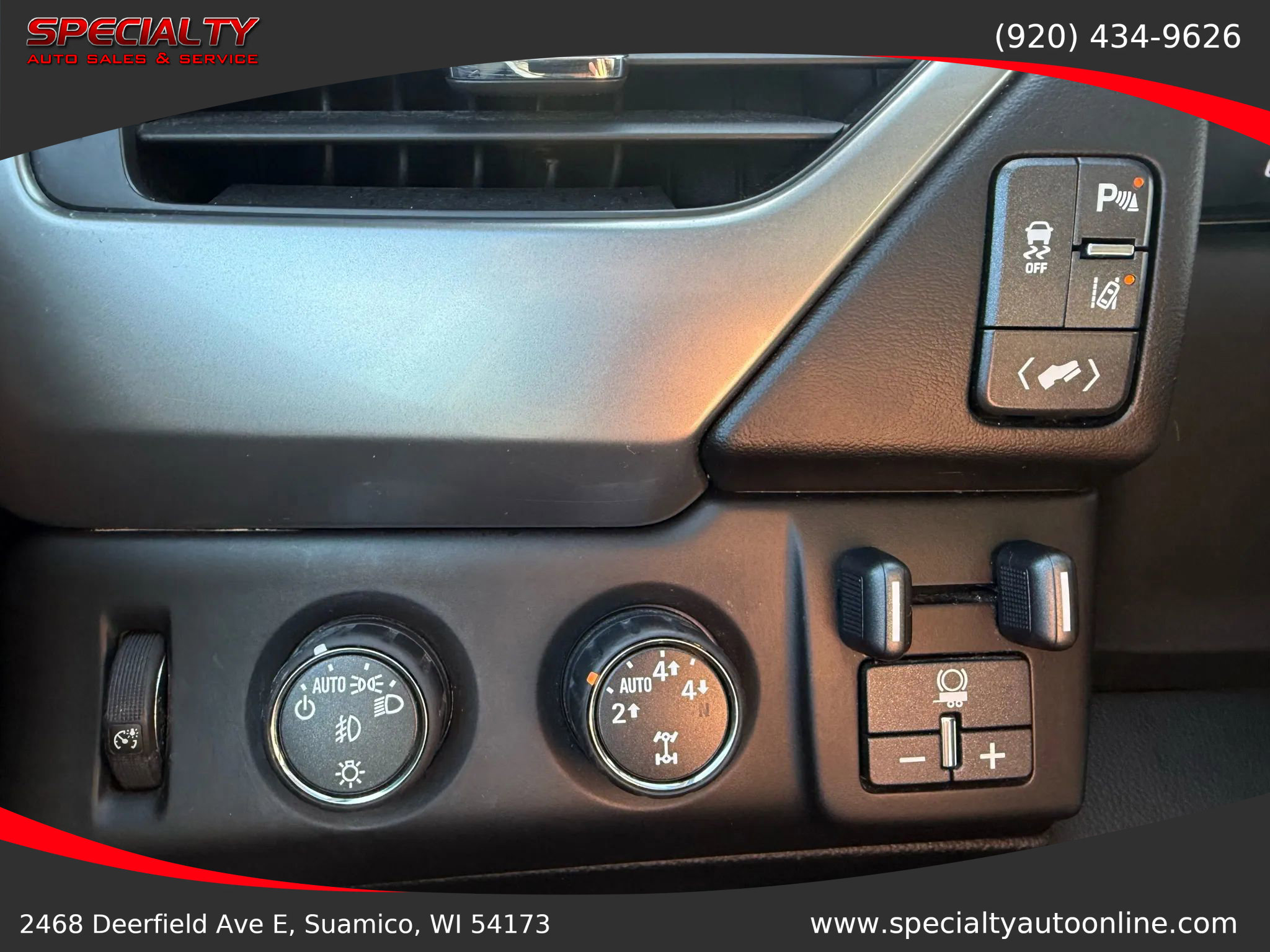 Used 2015 Chevrolet Suburban LTZ image 34