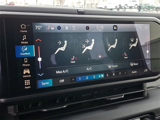 Used 2025 Jeep Wrangler Sahara image 15