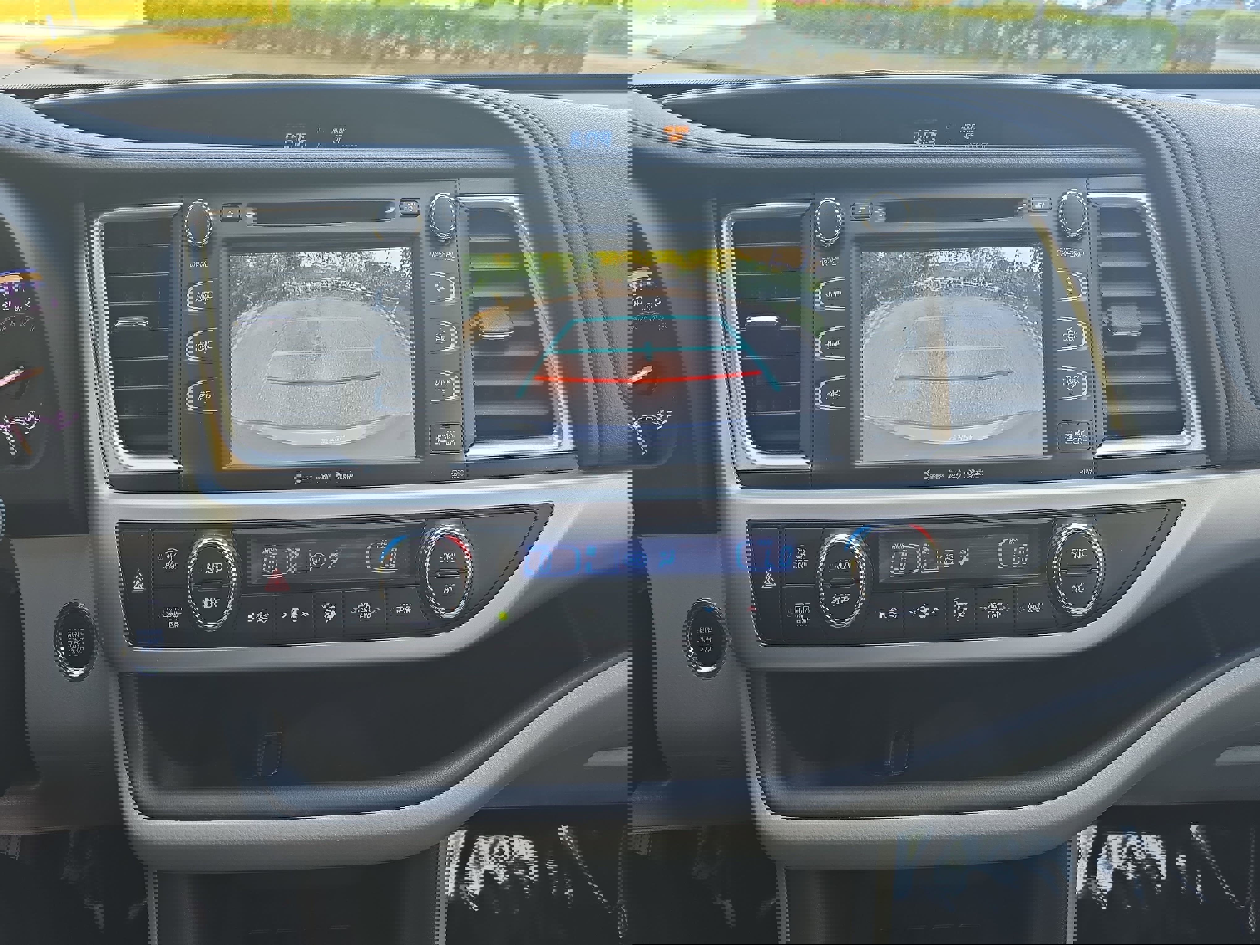 Used 2019 Toyota Highlander XLE FWD image 22