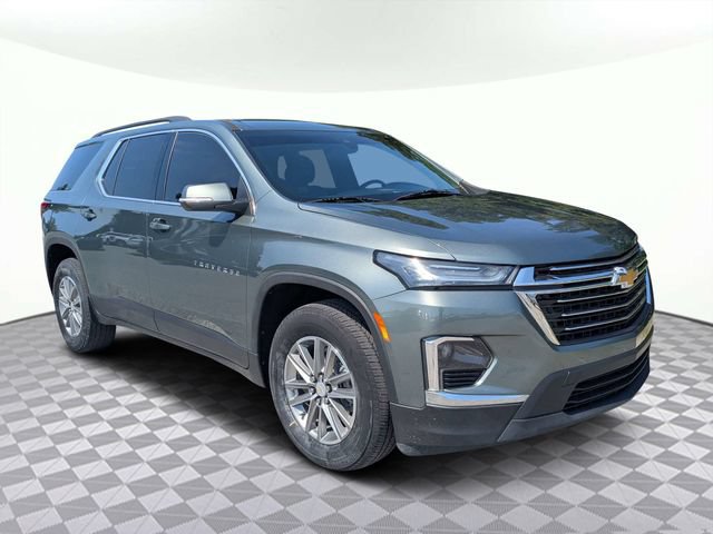 Used 2023 Chevrolet Traverse LT FWD image 2
