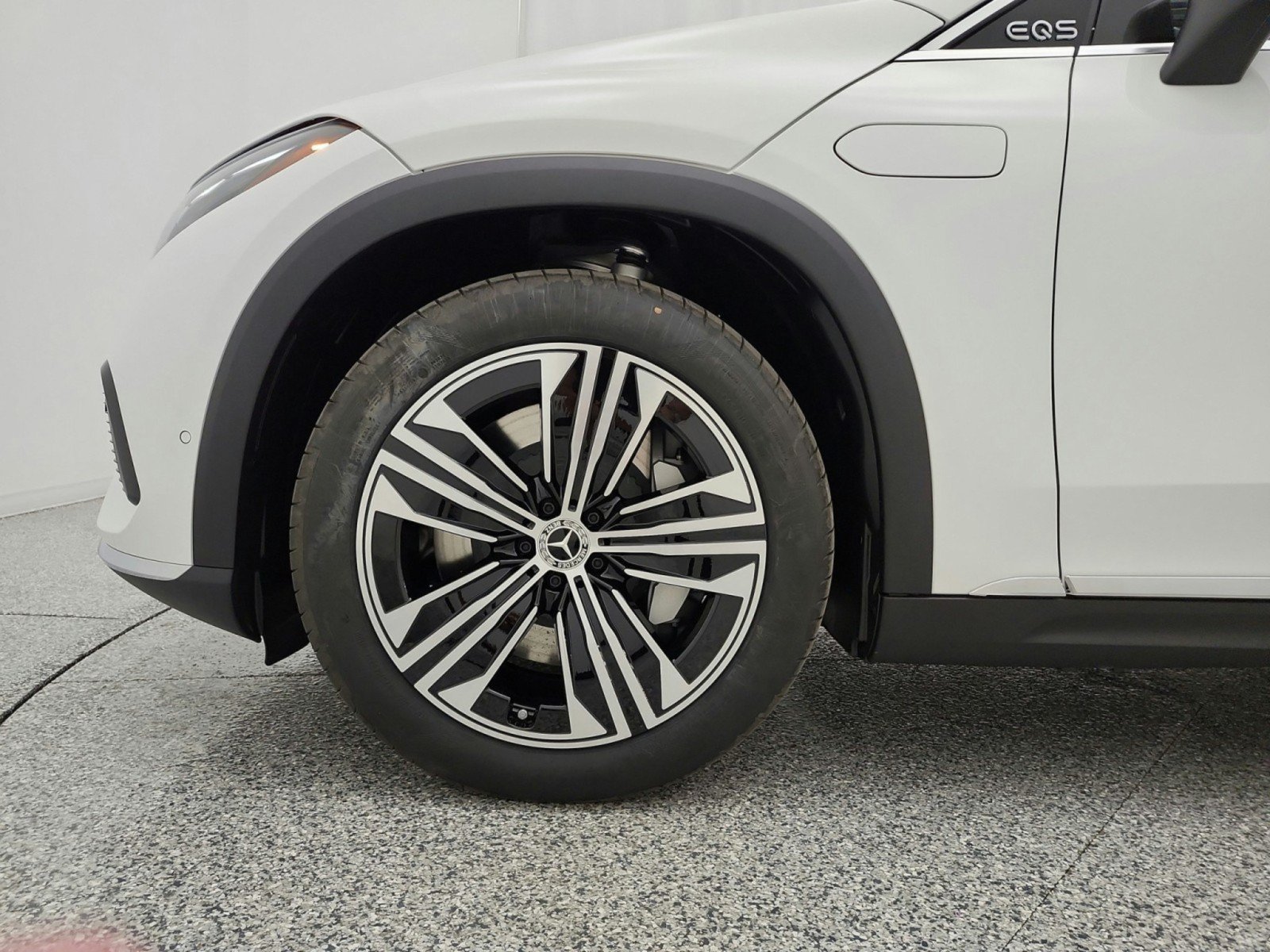 New 2027 Mercedes-Benz EQS 400 4MATIC SUV image 12