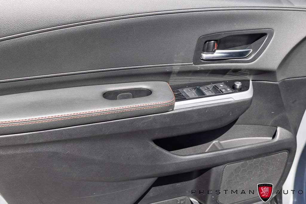 Used 2025 Toyota Sienna XSE FWD image 27
