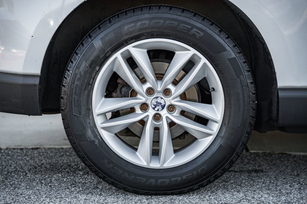 Used 2017 Ford Edge SEL w/ Equipment Group 201A image 17