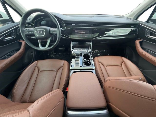 Used 2023 Audi Q7 2.0T Premium Plus w/ Premium Plus Package AWD/4WD image 12