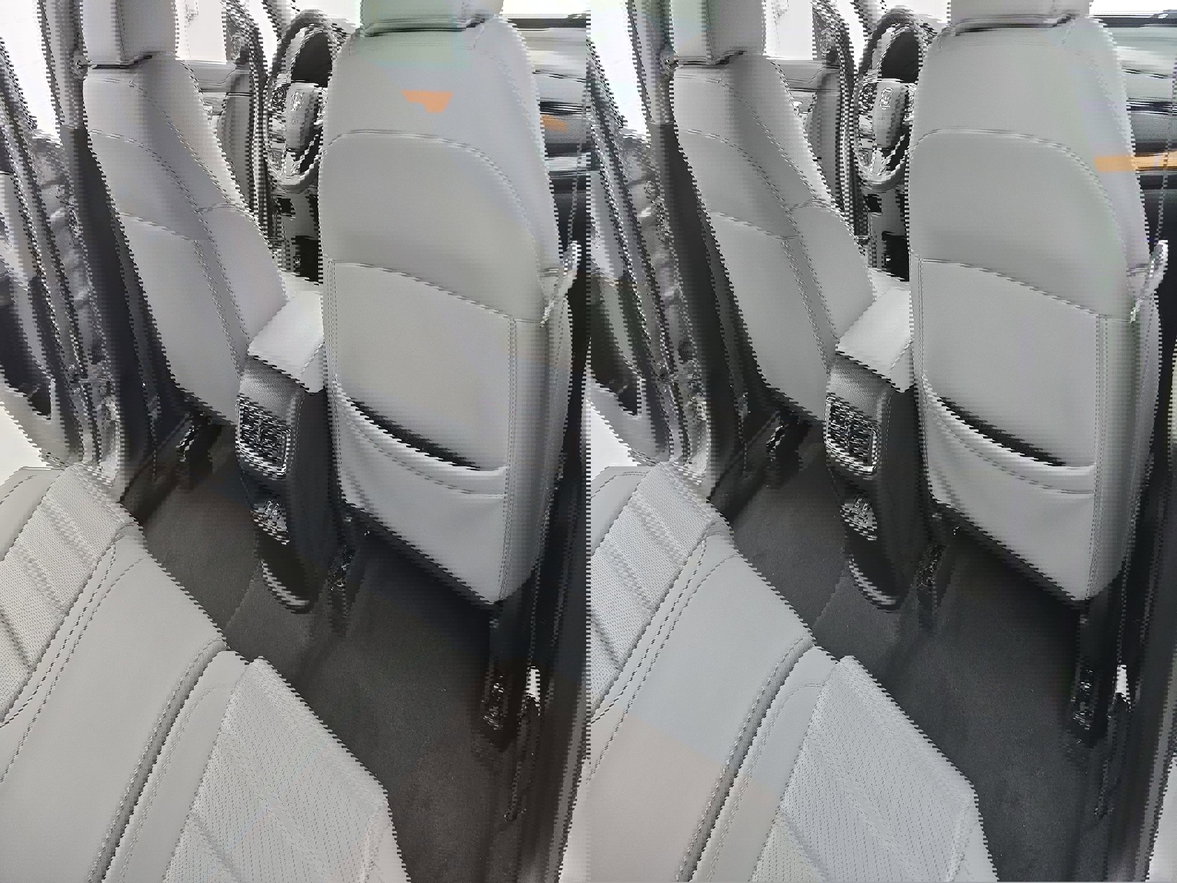 Used 2020 Honda CR-V Touring image 11