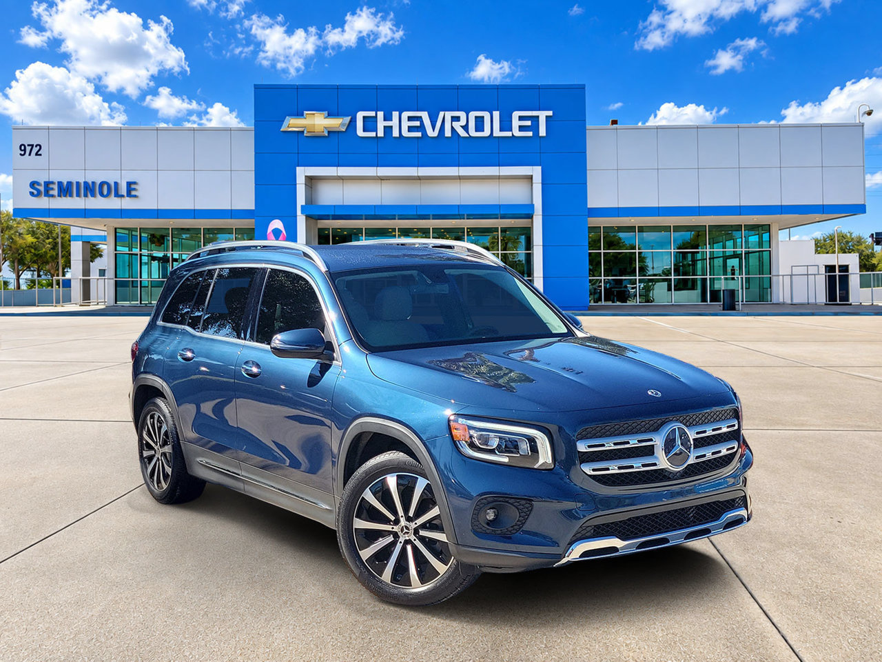Used 2022 Mercedes-Benz GLB 250 image 1