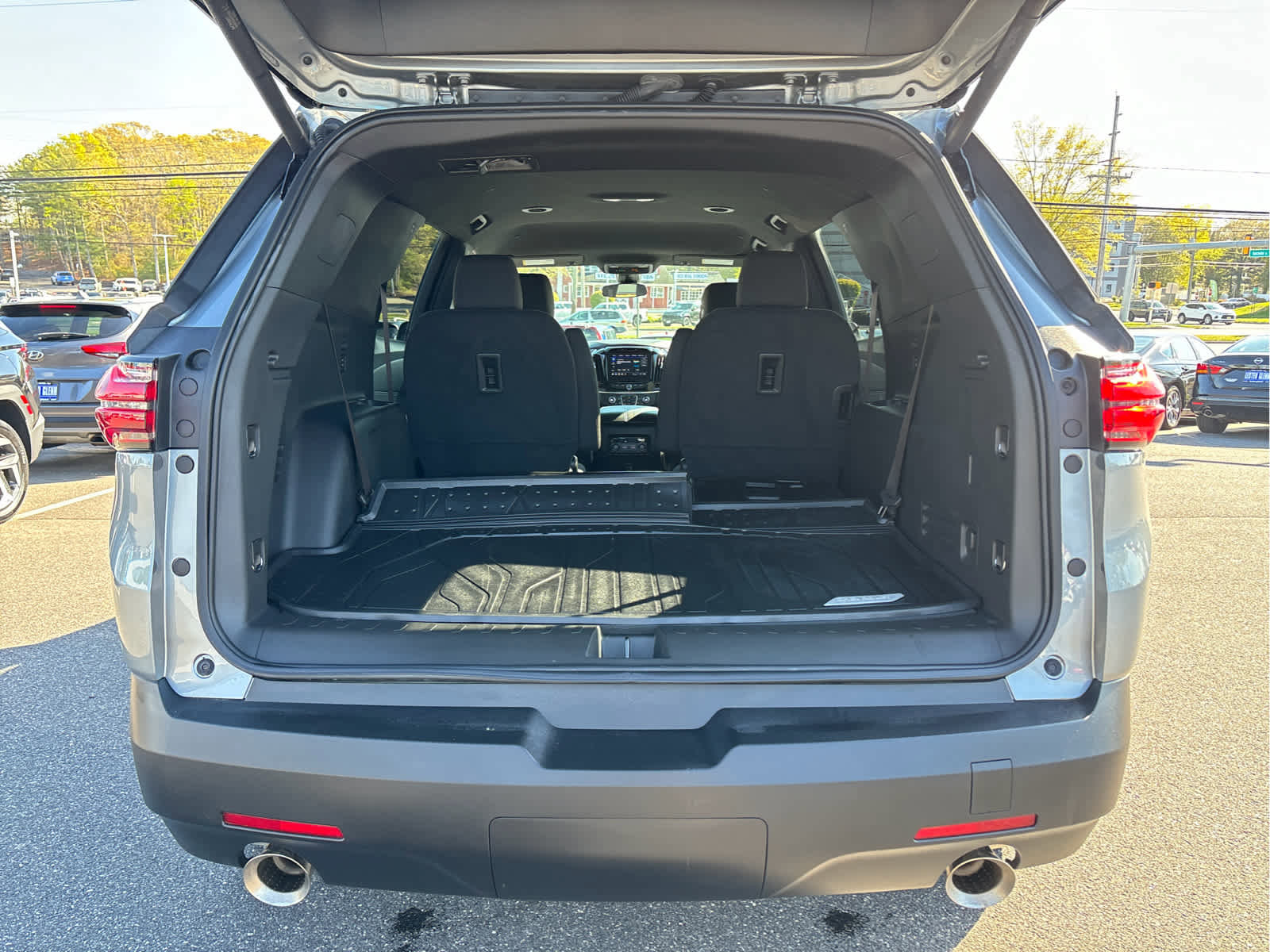 Certified 2023 Chevrolet Traverse LT w/ LPO, Floor Liner Package AWD/4WD image 24
