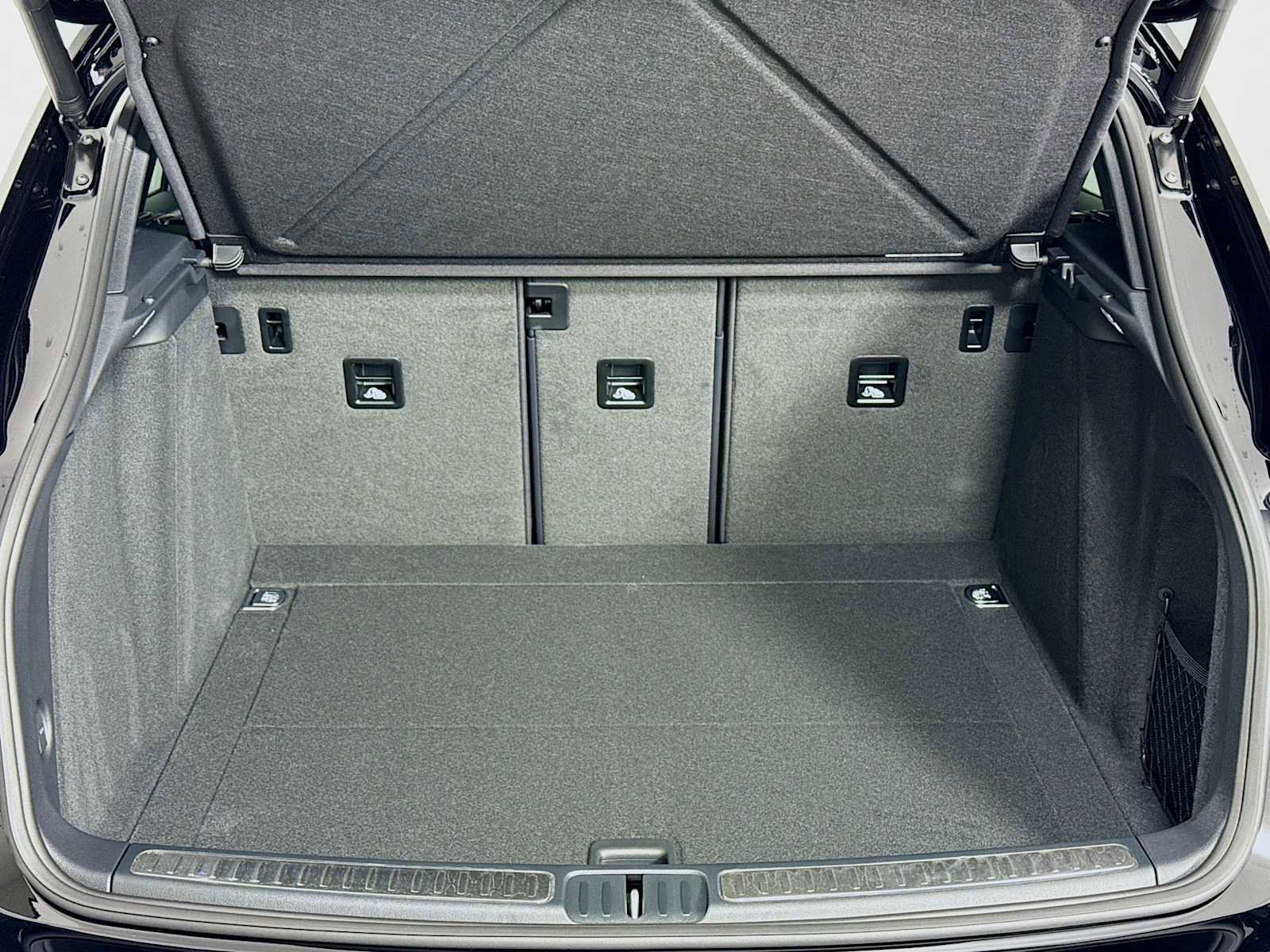 New 2026 Porsche Macan Turbo image 28