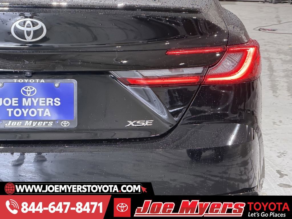 Used 2025 Toyota Camry XSE image 9