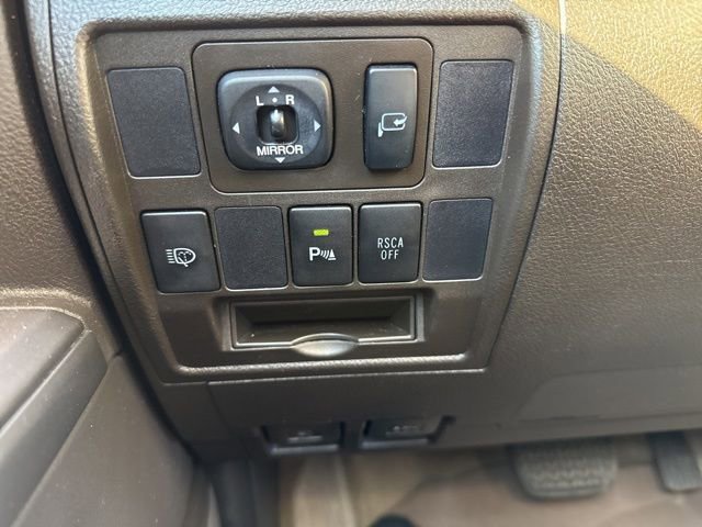 Used 2010 Toyota Land Cruiser image 18