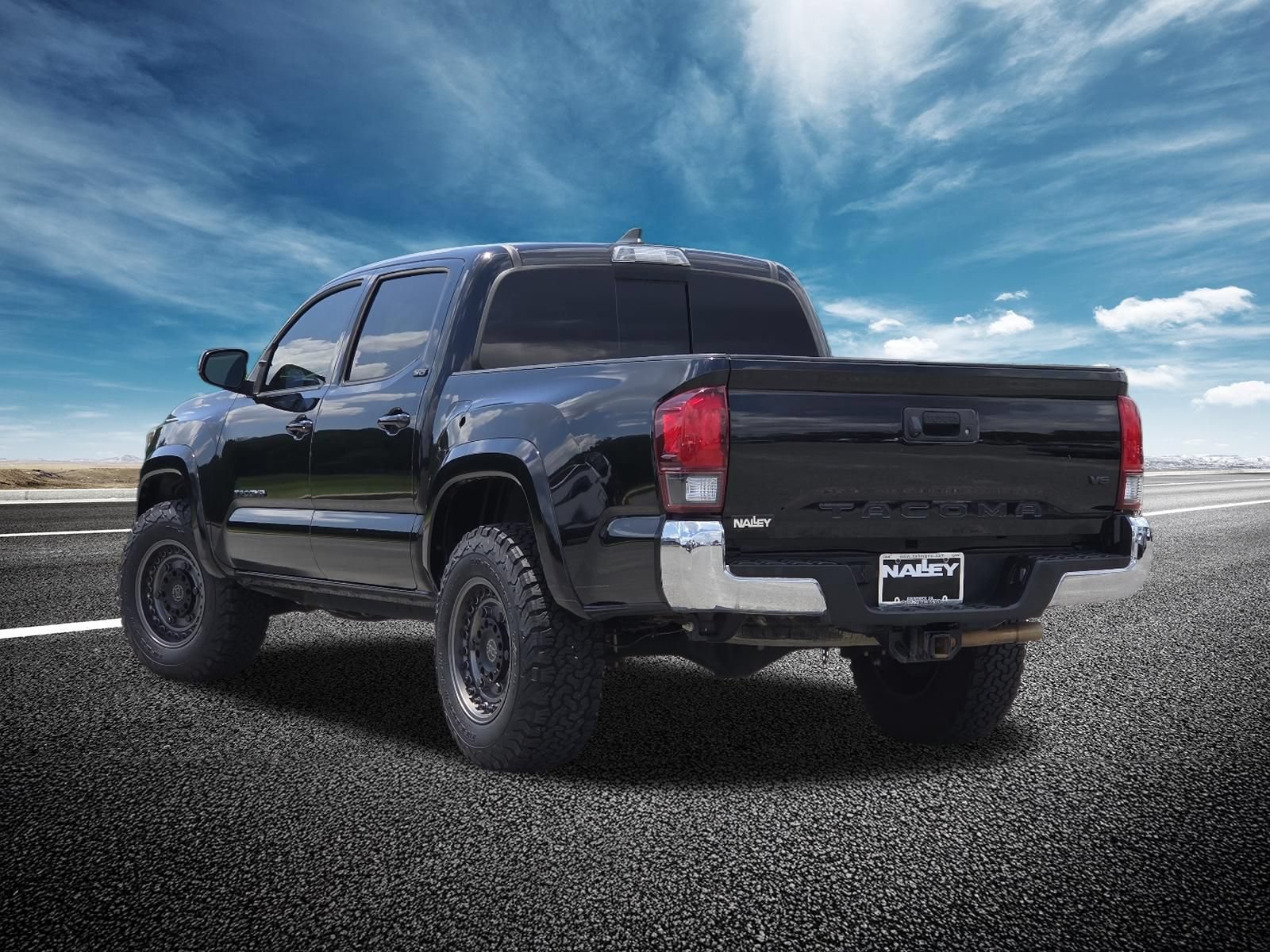 Used 2019 Toyota Tacoma SR5 RWD image 12