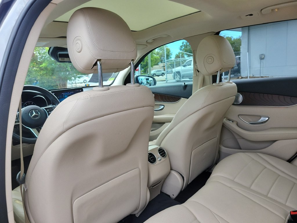 Used 2021 Mercedes-Benz GLC 300 image 11