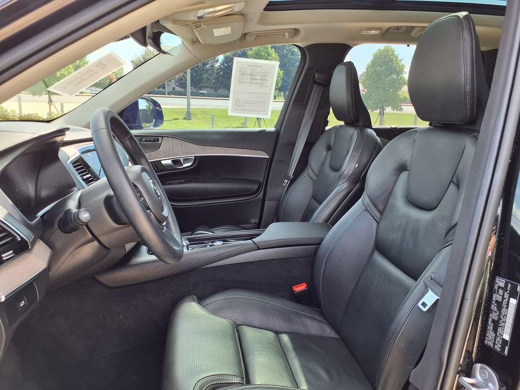 Certified 2023 Volvo XC90 B6 Ultimate w/ Protection Package Premier AWD/4WD image 16