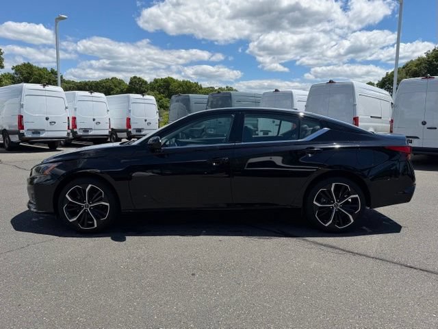 Used 2023 Nissan Altima 2.5 SR AWD/4WD image 4