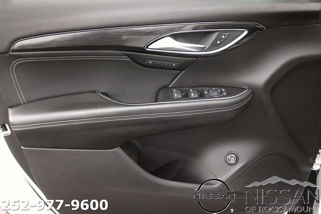 Used 2021 Buick Envision Essence w/ Sport Touring Package image 12