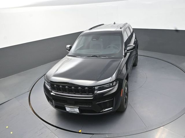 New 2026 Jeep Grand Cherokee Altitude AWD/4WD image 13