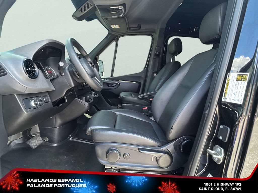 Used 2024 Mercedes-Benz Sprinter 2500 image 12