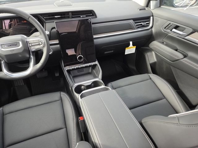 New 2026 GMC Terrain Denali w/ LPO, Floor Liner Package image 32