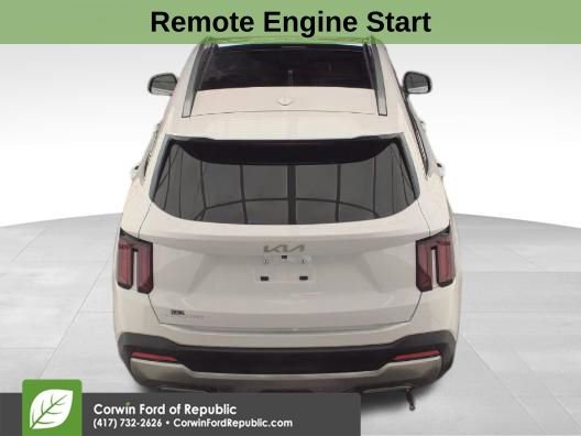 Used 2025 Kia Sorento S w/ Panoramic Sunroof Package FWD image 5