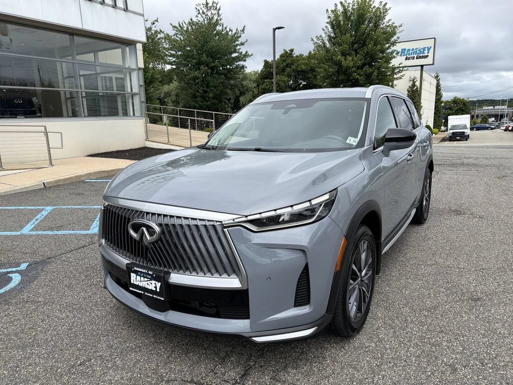 Certified 2026 INFINITI QX60 Luxe w/ Cargo Package AWD/4WD image 4