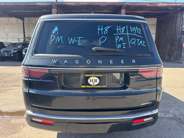 Used 2024 Jeep Wagoneer L Series II AWD/4WD image 6