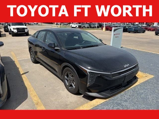 Used 2025 Kia K4 LXS image 1