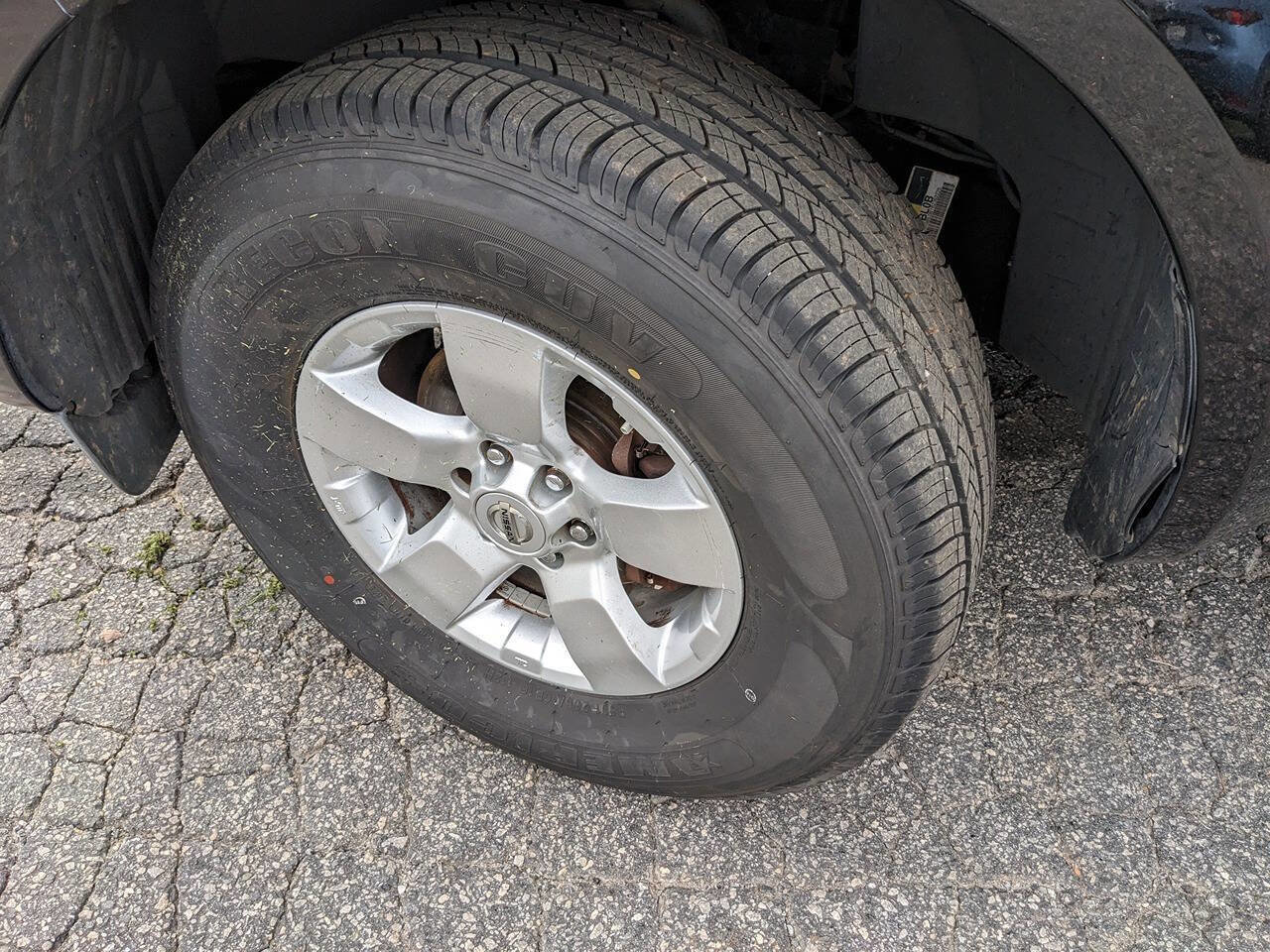 Used 2012 Nissan Frontier SV image 10