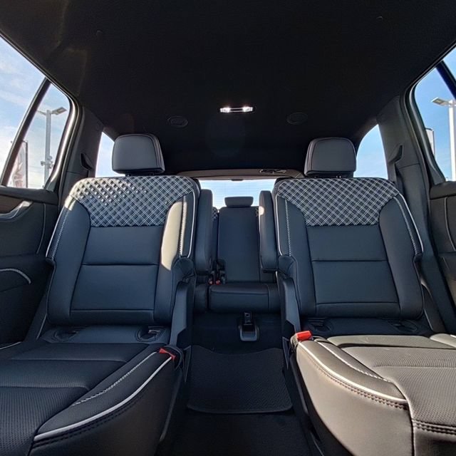 New 2026 GMC Acadia Denali w/ Super Cruise Package FWD image 33