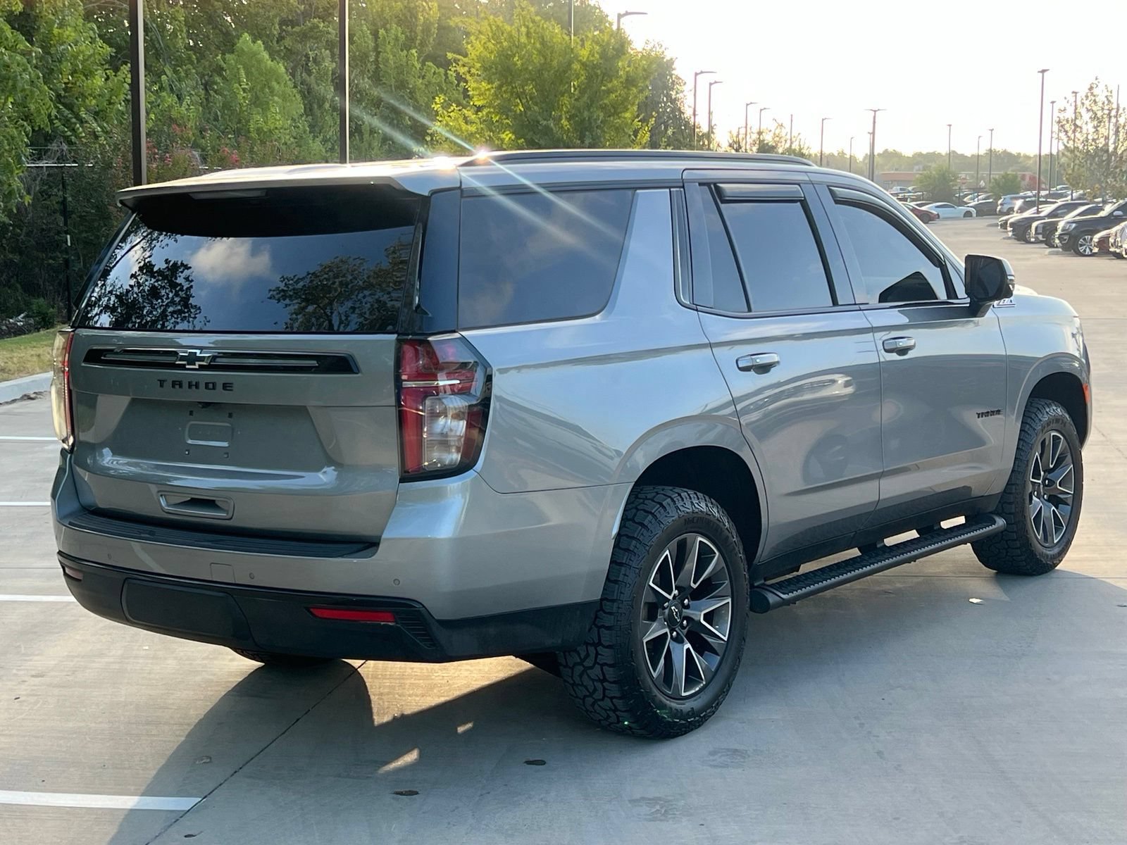 Used 2023 Chevrolet Tahoe Z71 w/ Luxury Package AWD/4WD image 12
