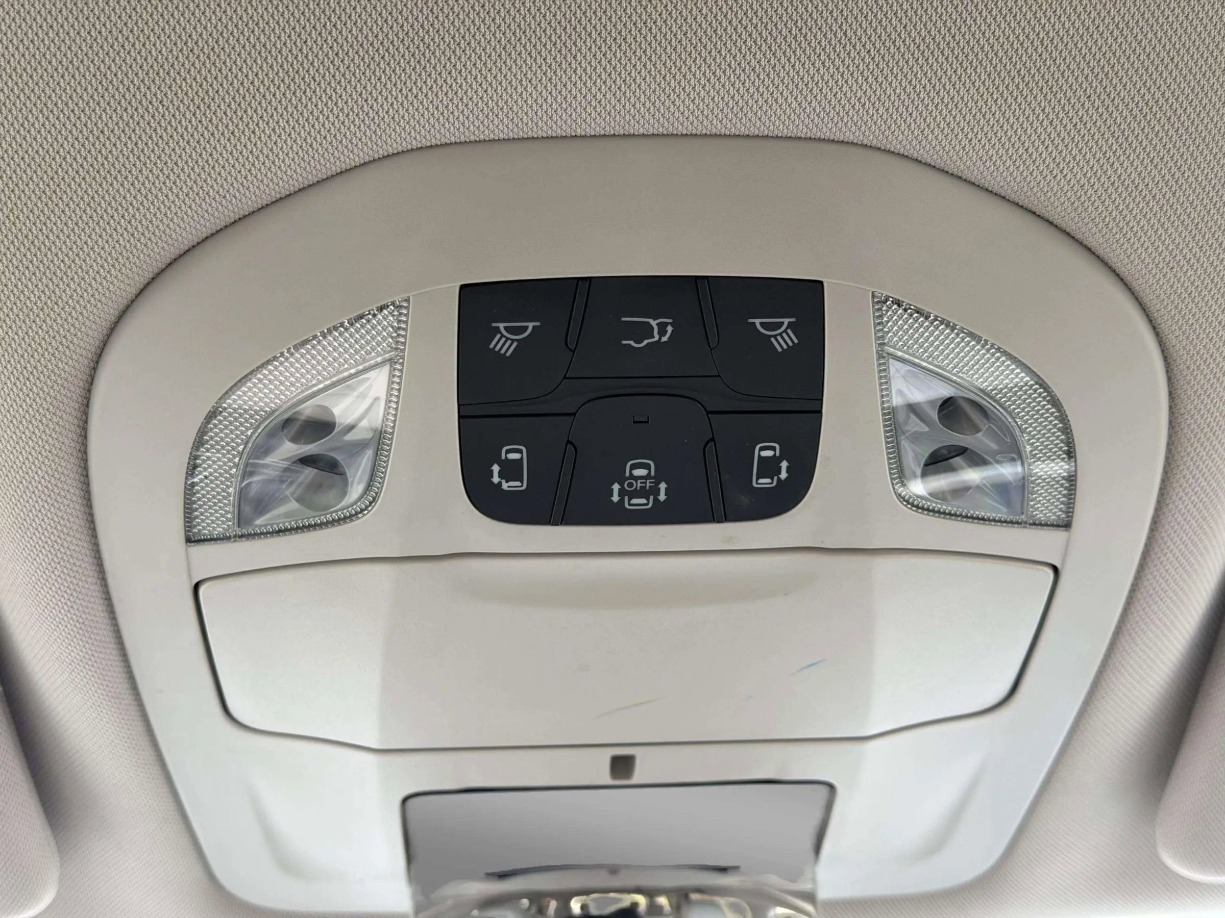 Used 2017 Chrysler Pacifica Touring-L Plus w/ Tire & Wheel Group image 41