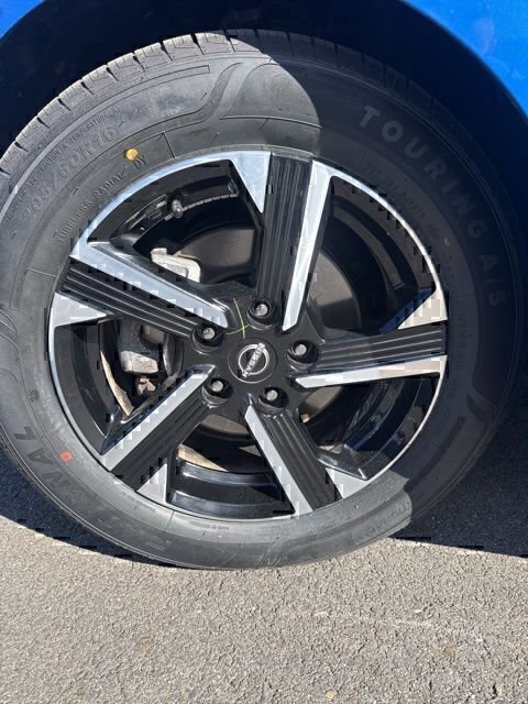 Used 2024 Nissan Sentra SV image 9