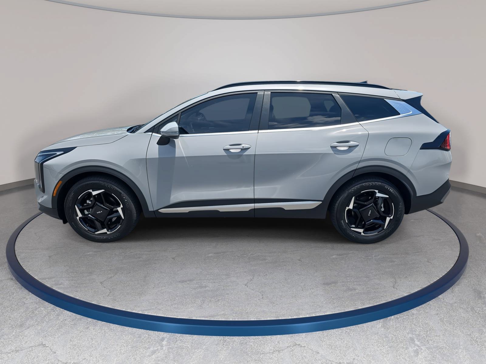 Used 2026 Kia Sportage EX w/ EX Panorama Roof Package FWD image 8