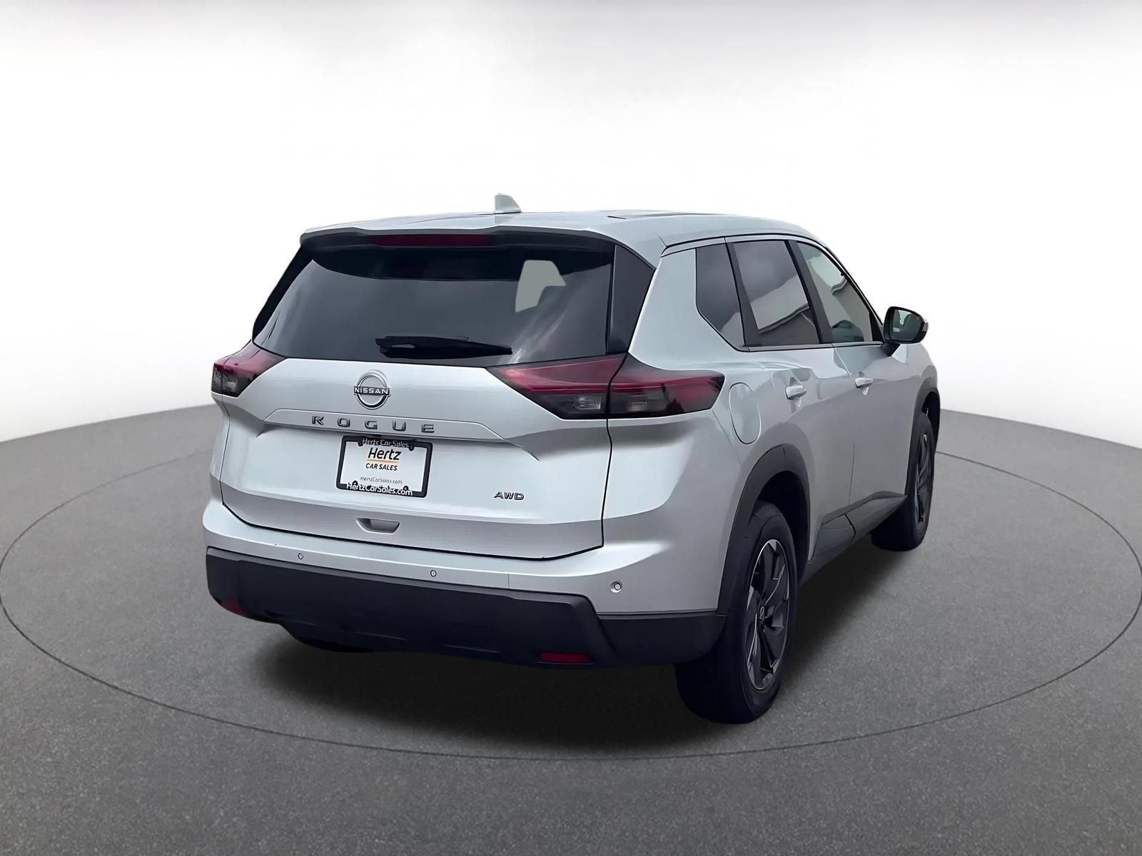 Used 2025 Nissan Rogue SV AWD/4WD image 11