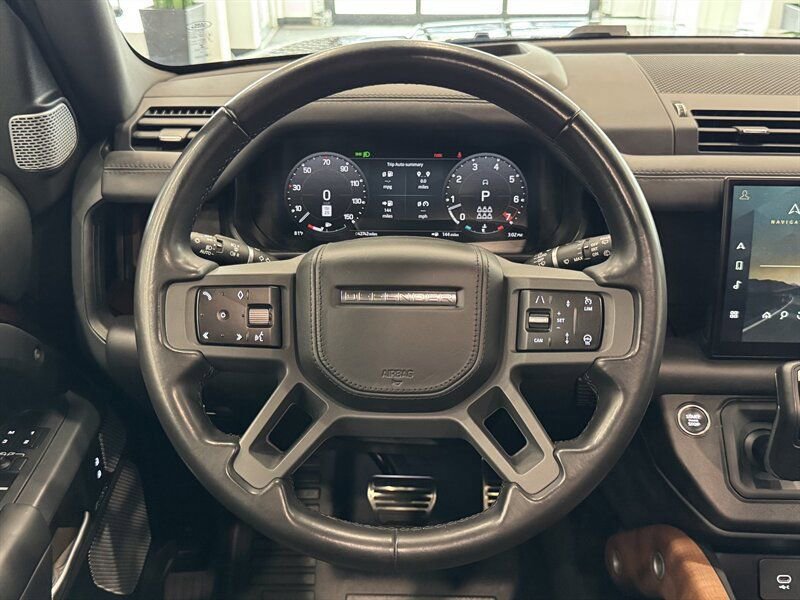 Used 2023 Land Rover Defender 130 X image 35