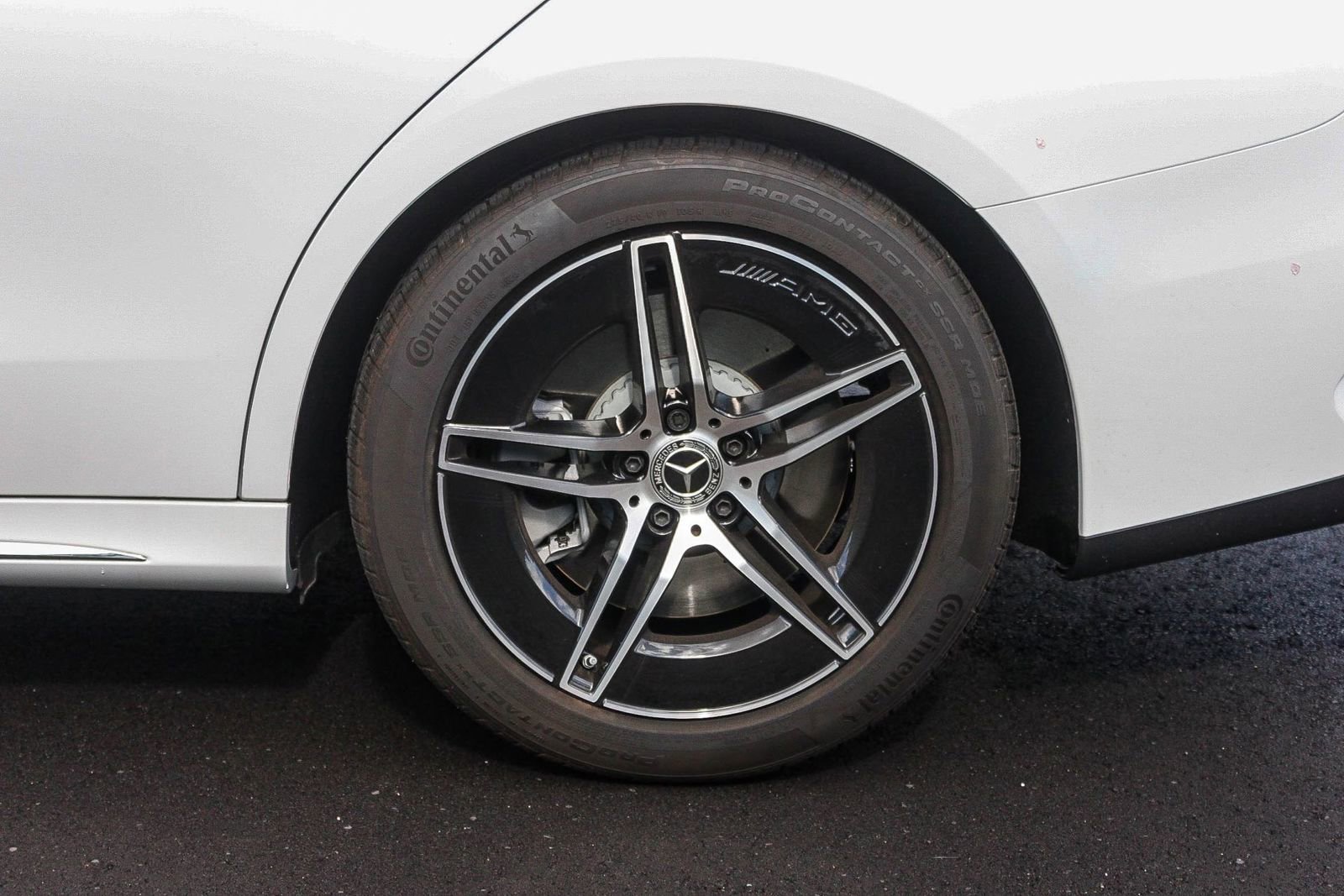 Used 2024 Mercedes-Benz E 450 4MATIC Sedan image 10