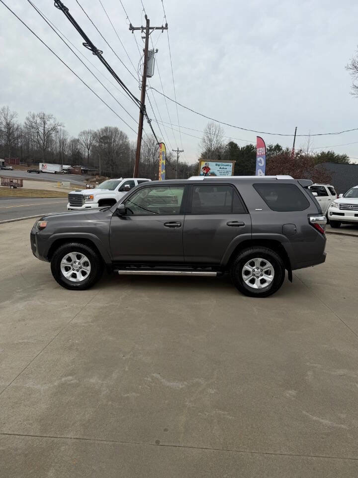 Used 2015 Toyota 4Runner SR5 image 3